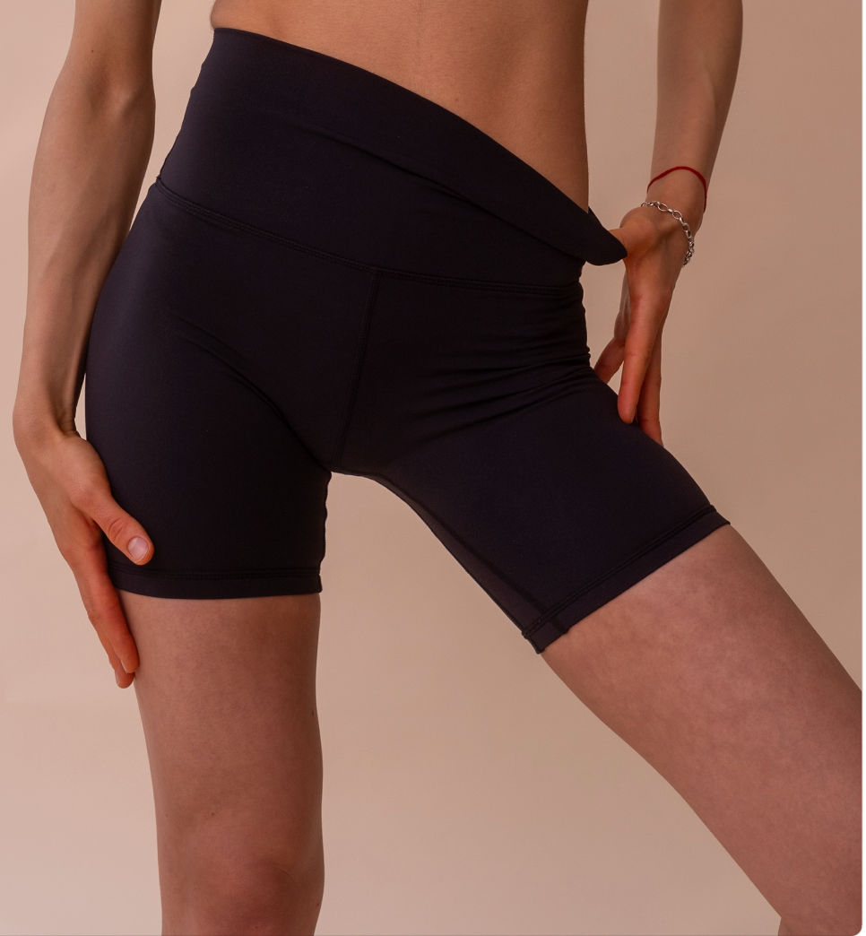 ZAHRA Shorts Velvet Black