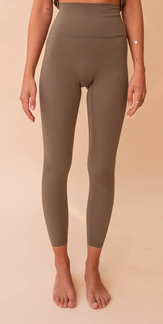 ARYA Essential Leggings Olive Green