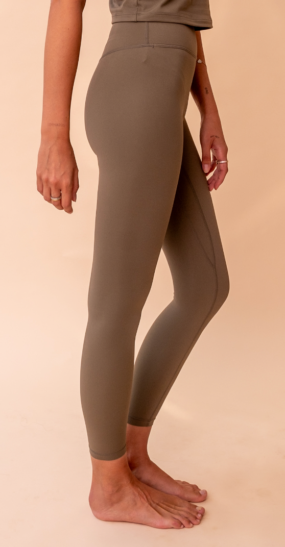 ARYA Essential Leggings Olive Green