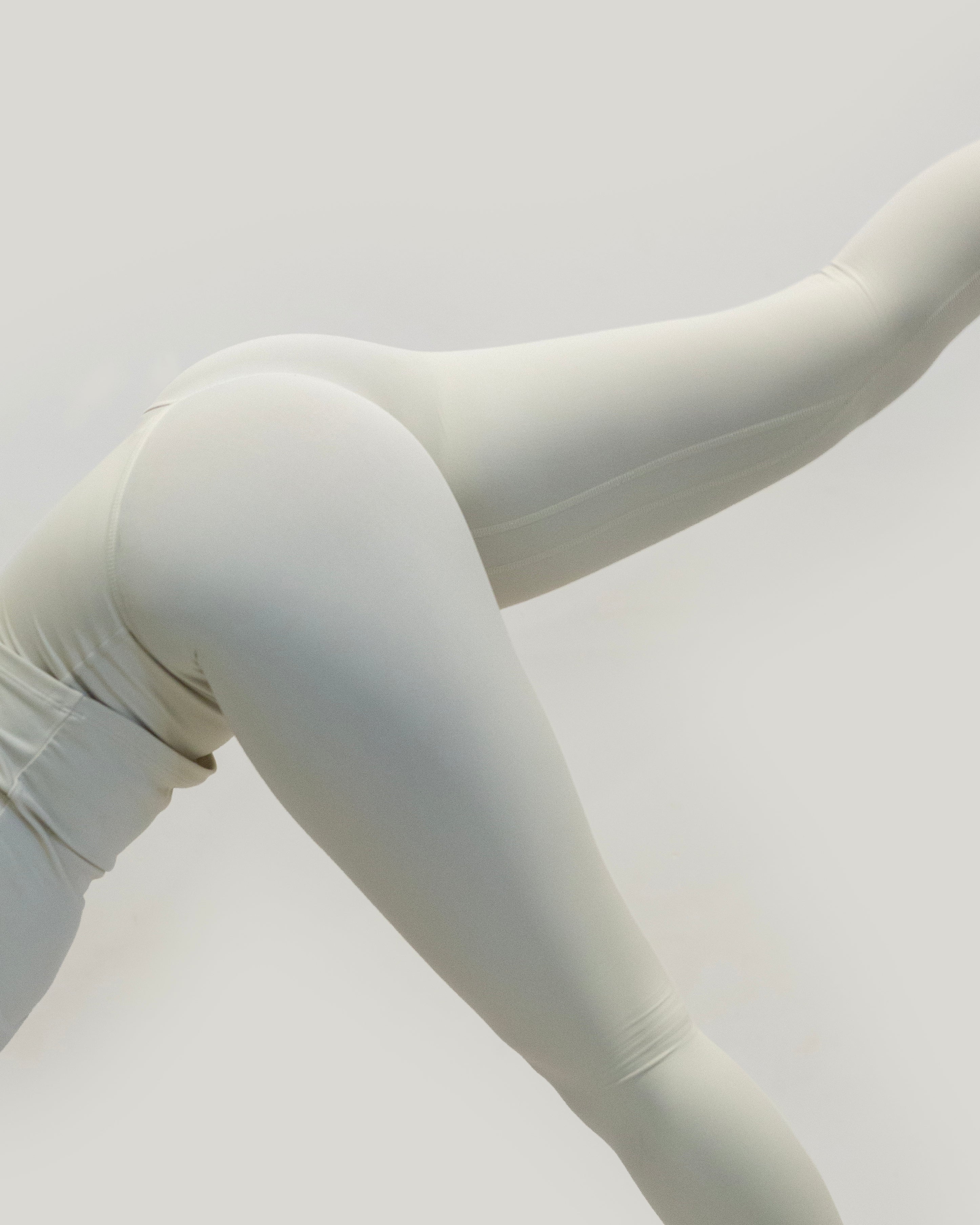 ARYA Essential Leggings Ivory White